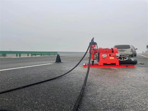 谷城马路路基路面开裂下沉注浆加固灌浆